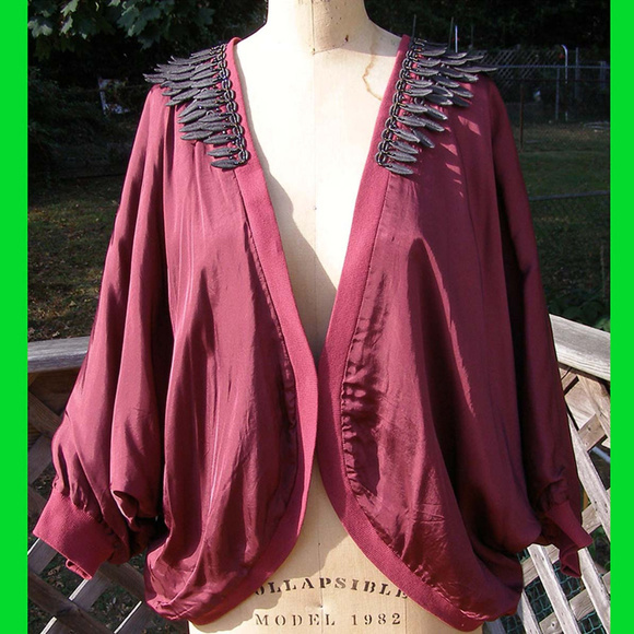 Elizabeth and James Jackets & Blazers - New Elizabeth & James burgundy kimono jacket small